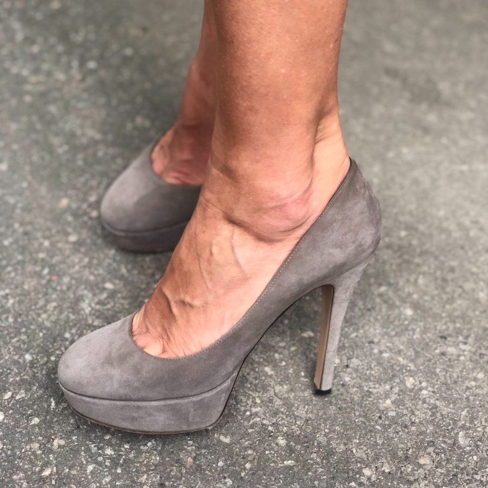Gianvito Rossi Women's Taupe Suede Heels